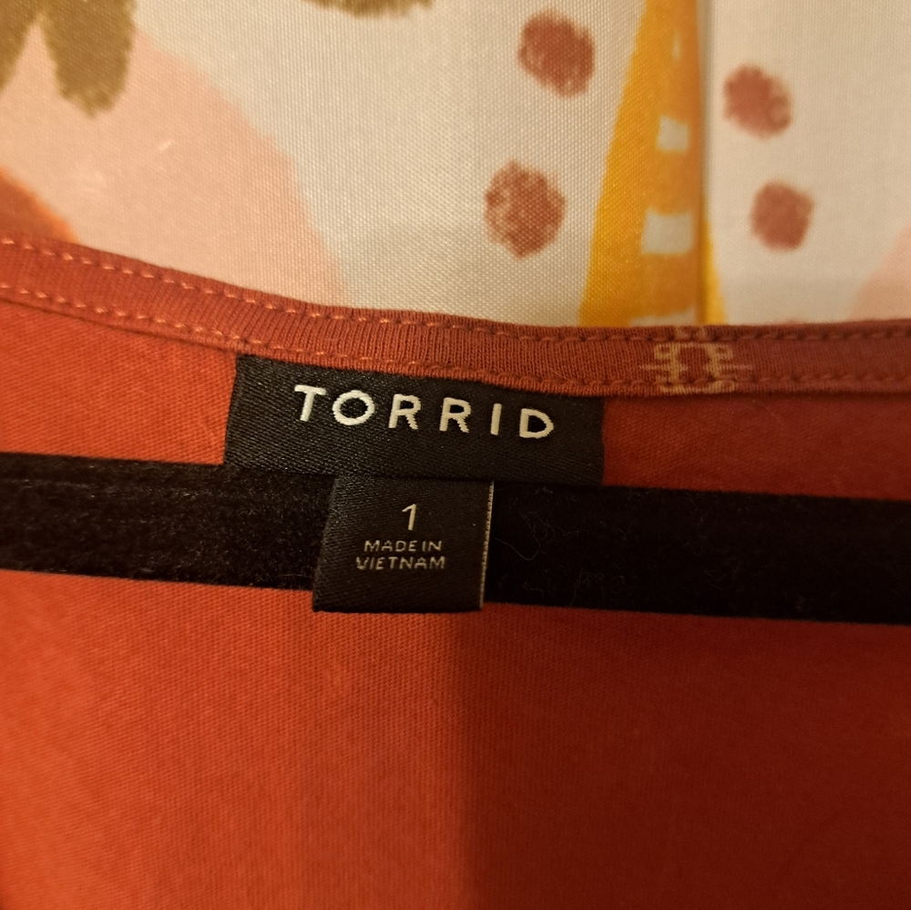 Torrid Rust Floral Tie-Front Peplum Tunic - Picture 2 of 3